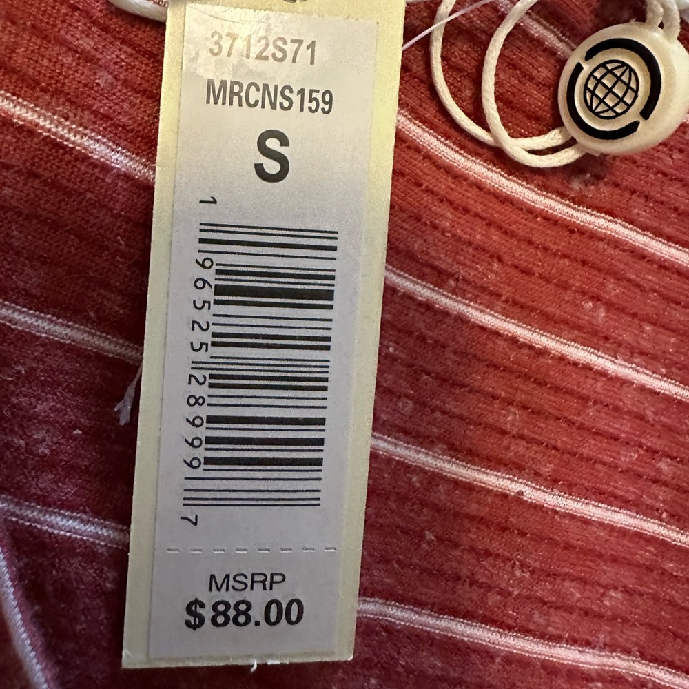 Sale!!! NWT Max Studio Cinched V Neck Top Size Small - Picture 3 of 6